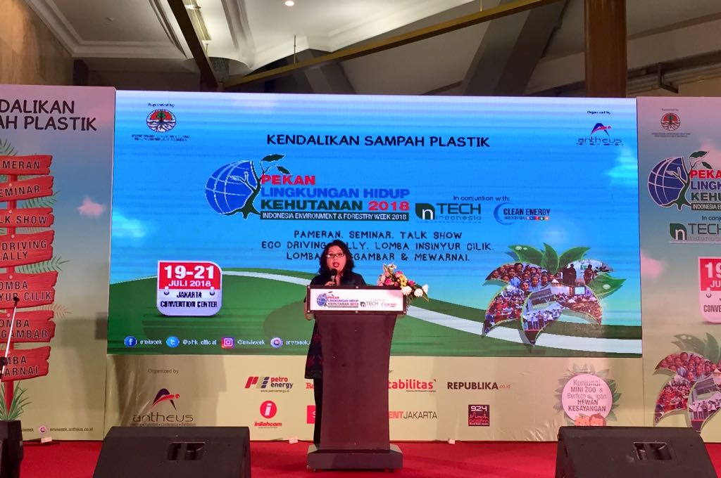 kemenhut_ri's tweet photo. Sobat hijau, setelah berlangsung selama 3 hari, akhirnya Pekan Lingkungan Hidup dan Kehutanan (PLHK) ke-22 resmi ditutup oleh Dirjen PSLB3, Rosa Vivien Ratnawati.
Dengan ini mimin ucapkan terima kasih atas partisipasinya, dan sampai ketemu di PLHK selanjutnya ya 😊
#KLHK
#PLHK https://t.co/TgJLfp4peh