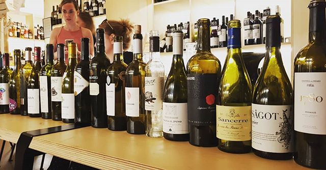 Ghvino_nl's tweet photo. Het was weer en hele gezellige, informatieve #winerebelmeetup ! Dit keer op de prachtige locatie van @proefdenbosch En de #wijnen waren ook nog eens fantastisch! #wijn #ghvino #wijnproeverij #winerebels @tom_lelifeld #winetime #somm #sommlife #wijngekken #winesofinstagram #winest https://t.co/iArDwODRNg