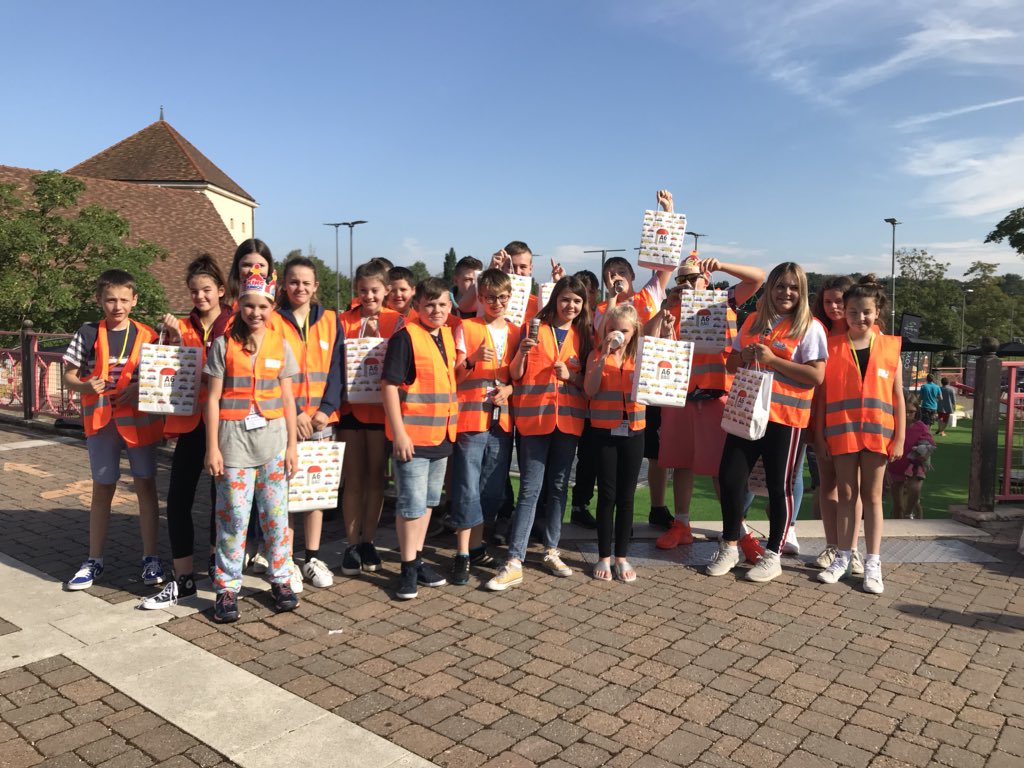 DesignNorthgate's tweet photo. Ardeche crew enjoying free goodie bags at the breakfast service stop. @NgateDereham https://t.co/DZU6V0MGvb