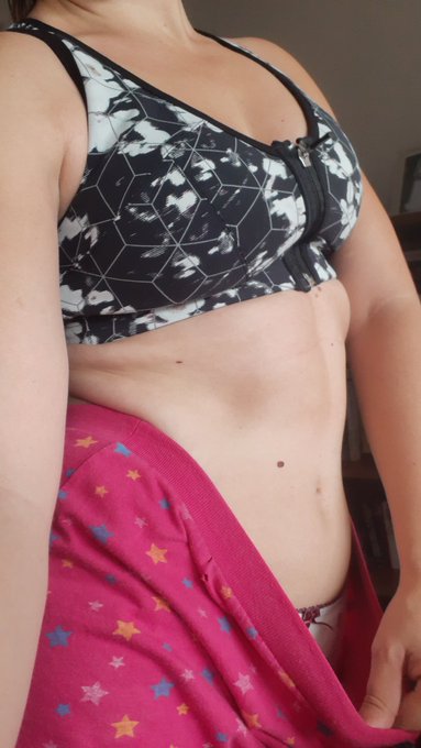 #SaturdayMorningGroove Kick boxing was gruelling but fun https://t.co/BakKz8RhCn<a href="/tag/saturdaymorninggroove"class="tags">#SaturdayMorningGroove</a>