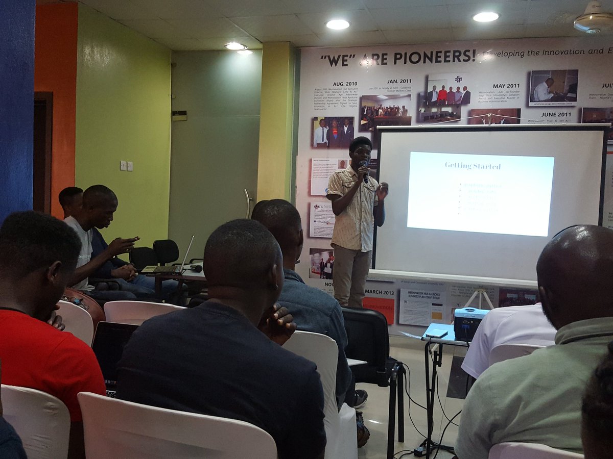 goke_'s tweet photo. @IyanuAshiri still speaking about #GraphQL @forLoopIbadan Developer Parapo
#forLoopIbadan
#forloop
#IbadanDev
#IbTech https://t.co/9wt5xWNBVz