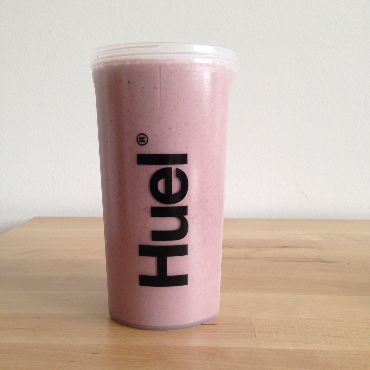JenniferPlank's tweet photo. I love my huel in every color @huel_de @gethuel
#prerunfuel #delicious #huel https://t.co/rO7HrmNCS4