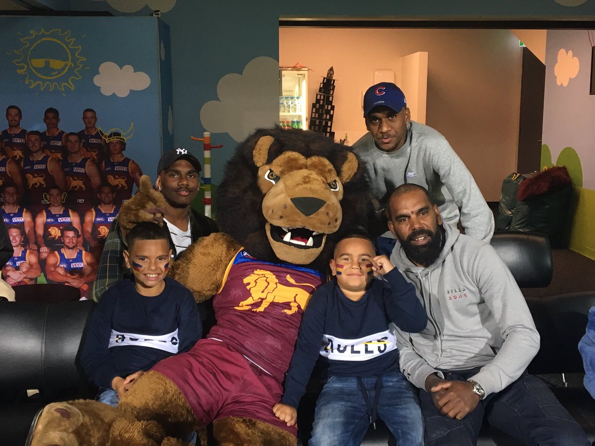 LionsAcademy's tweet photo. Thanks 🦁 @roythelion for saying g’day to one of our indigenous families in the @HMCAHelpForKids  iView Lounge tonight, dance moves were on 🔥🔥!!

@brisbanelions 
@HyundaiAus https://t.co/olwoqgX7xr