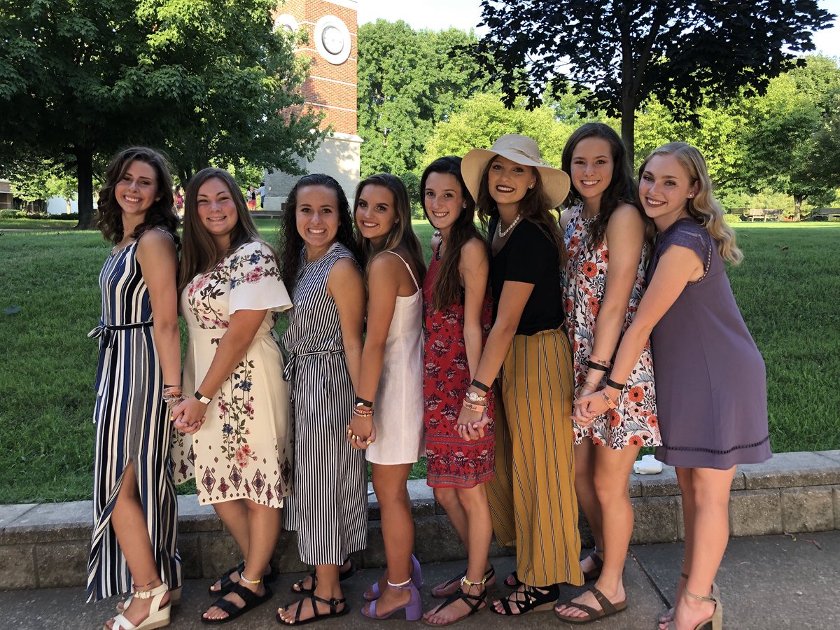 reagie922's tweet photo. Perfect love casts out all fear 💗 • #CIY2018 CONTRAST 🔲 • https://t.co/6eJeHKV5AA