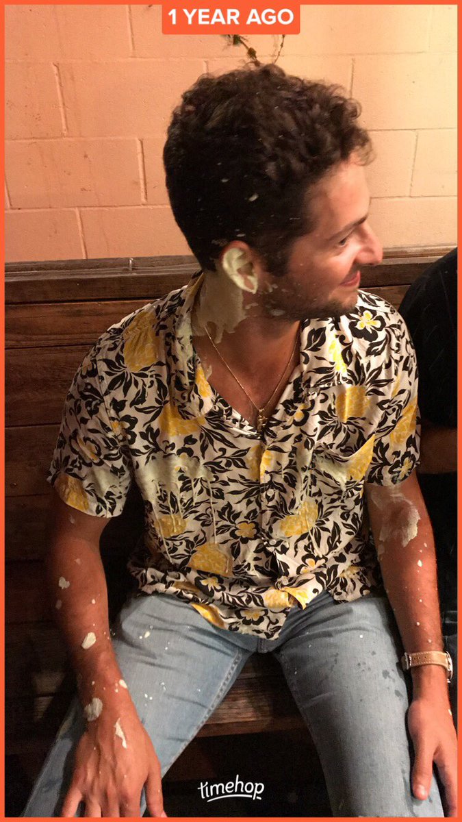Tweet_Becker's tweet photo. @bleeny72 Happy anniversary to the greatest moment of your life #salsad https://t.co/DOVfkrckie