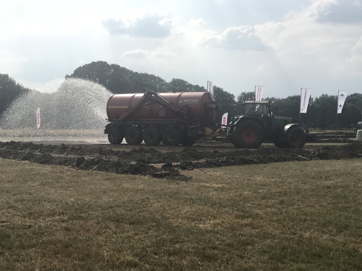 KermixRossum's tweet photo. Het materieel dit weekend beschikbaar gesteld door @OudeLashofBV https://t.co/QOf2APO1Eu