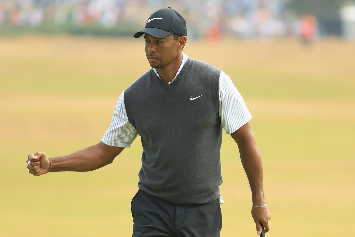 PGATOUR's tweet photo. Another birdie.

@TigerWoods is tied for the lead at #TheOpen

#LiveUnderPar https://t.co/hXar9yvGlb