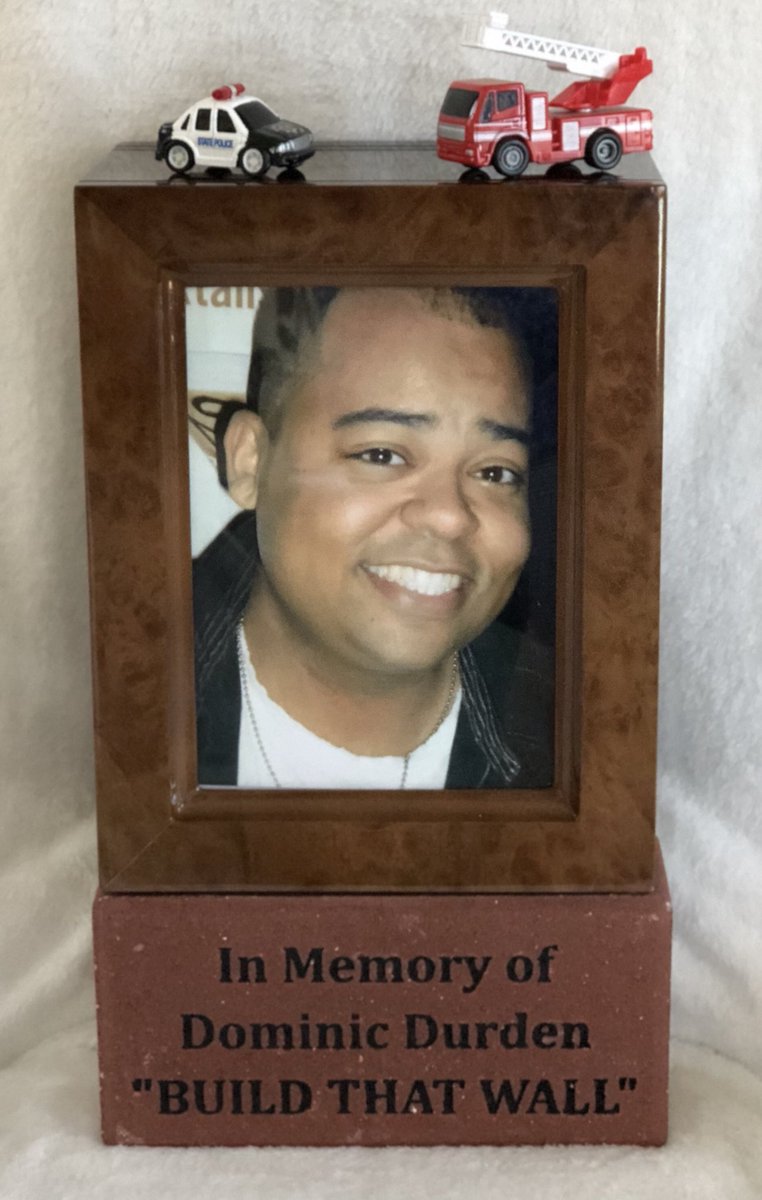 sabine_durden's tweet photo. Today 6 Yrs ago I touched & kissed my son 4 the last time before he was cremated💔.
An illegal alien permanently separated Dominic not just from me, but all that loved him. We can’t allow this 2 continue 2 happen 2 others 💔#BuildTheWall #DeportThemAll https://t.co/ySU8RWhm6n