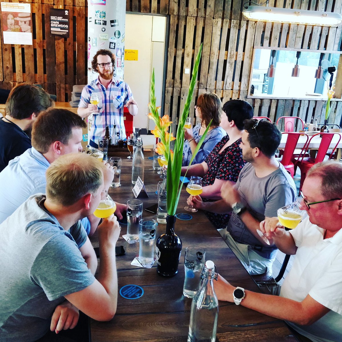 BrewDogMitte's tweet photo. Our EFPs have been treated to a guided tasting of @BDOverWorks beers with Richard Kilcullen - now it's your turn! Come on by and try them tonight! #brewdog #overworks #sourbeers #berlinbeerweek #tasting https://t.co/CXU2uMymKc