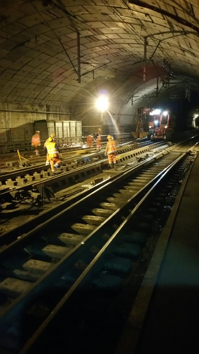 AlainferaPaul's tweet photo. #RERE fermé ce WE entre Magenta et Haussmann St Lazare pour régénération de 50 rails avec Joint Isolant Collé (JIC) #SNCFReseau #TravauxIdF #InfrapôlePE https://t.co/SMgG7FjWEe