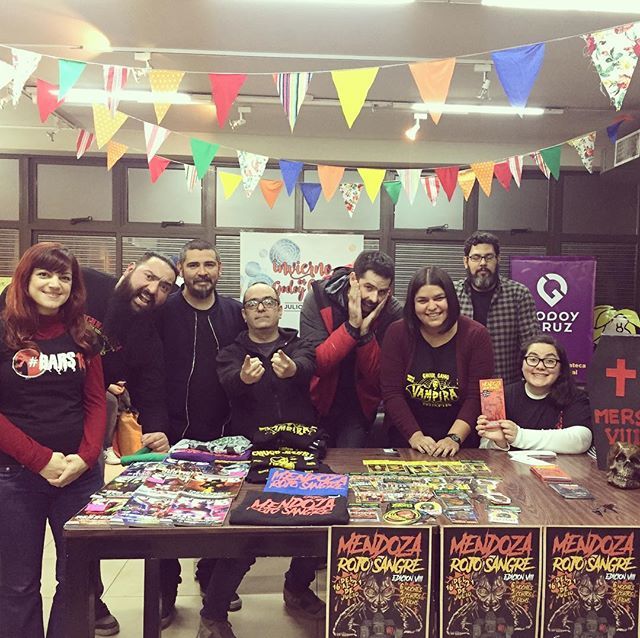 rojosangre's tweet photo. Ayer hermosa proyección de @malvineitor en el #mendozarojosangreviii, una muestra del #bars18 organizada por el @cineclubstocco en la ciudad de #mendoza !! Hoy última jornada Culto al Terror, de Gustavo Mendoza ( @bizarremanfilms )
#gratis #documentalter… https://t.co/IvPjaMWEe3 https://t.co/7mDVWiSH8B