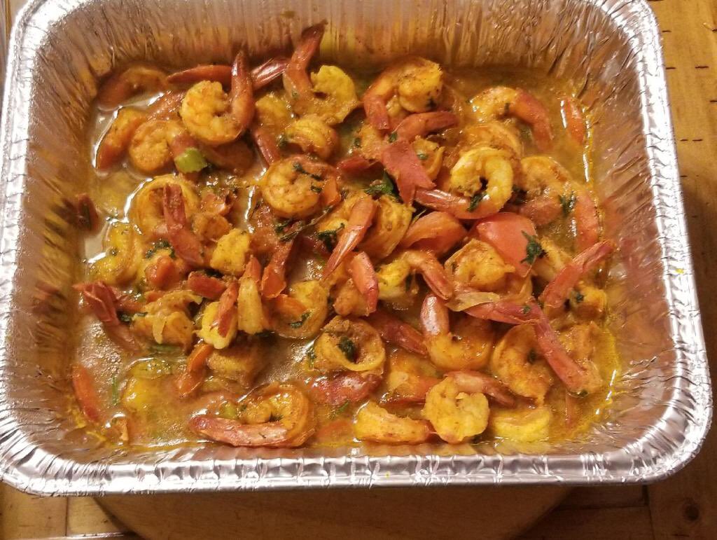victoriiious_'s tweet photo. If you want real authentic Trini food curry chicken with Roti amongst other today please stop by and support my aunt’s #CurryQue https://t.co/HP2tHhFu12