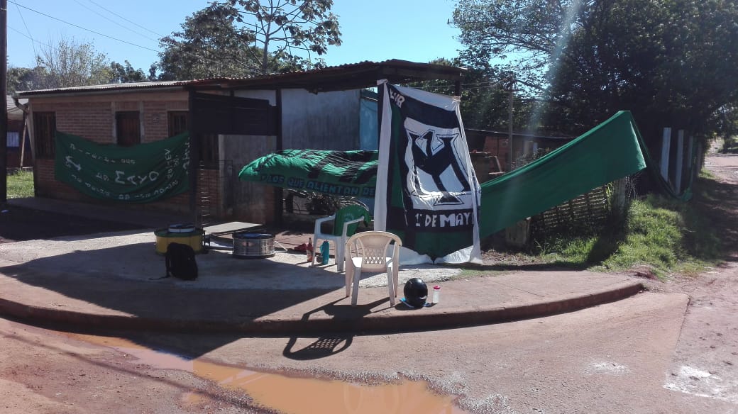 Un equipo, un barrio, una ilusión. Les presento al Club 1ro de Mayo. La unión tanto de equipo como hinchas y familias para estar allá arriba. FELICITACIONES!!!