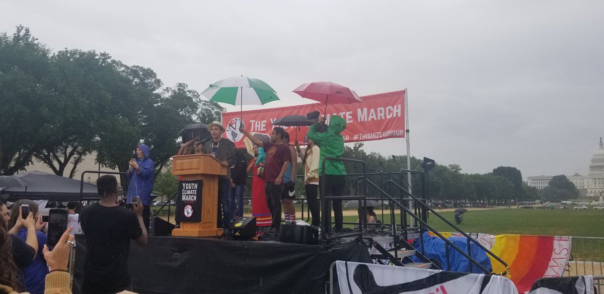 350's tweet photo. Oceti Sakowin Indigenous youth traveled a long way to be here at the #ThisIsZeroHour march in DC, and remind us:

"Back home at Standing Rock where I live, we're still fighting the Dakota Access Pipeline." #NoDAPL https://t.co/0jw2vzmb89