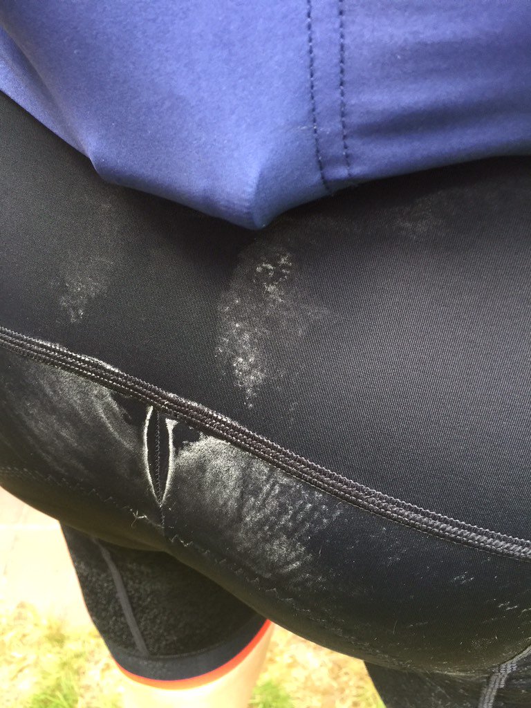 mathildepauls's tweet image. 😬😬😬 145km in scorchio Berlin later... #TastyBum #not #saltcrust #sweatfeast #foreverbuttshots