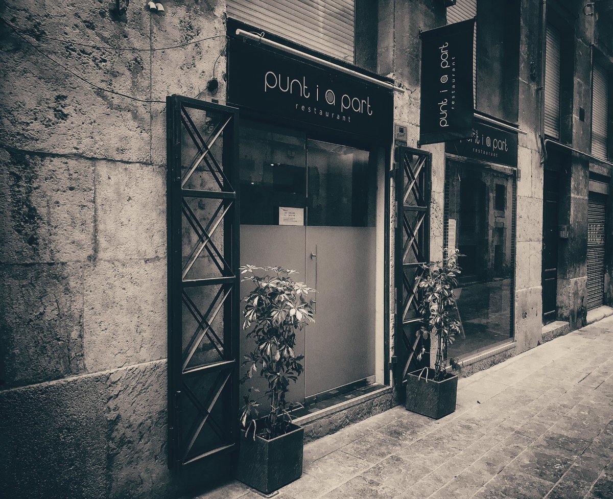 gsala10's tweet photo. Ho he de dir: el Restaurant Punt i a Part és 🔝3 sens dubte

Carrer de les Cuirateries, 2a, 43003 #Tarragona
977 91 05 86 https://t.co/cQ8rMbO5Ts https://t.co/6EEdCk6dbY