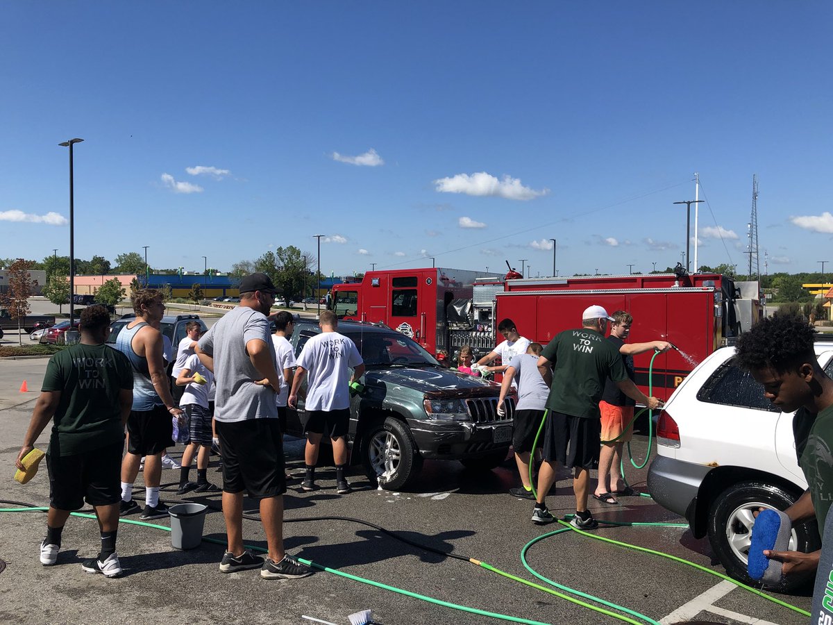 SHSFalcons's tweet photo. A few hours left for the @StaleyFootball Car Wash at the Taco Bueno location off Barry Rd...#StaleyPride https://t.co/bHKicvdAYp