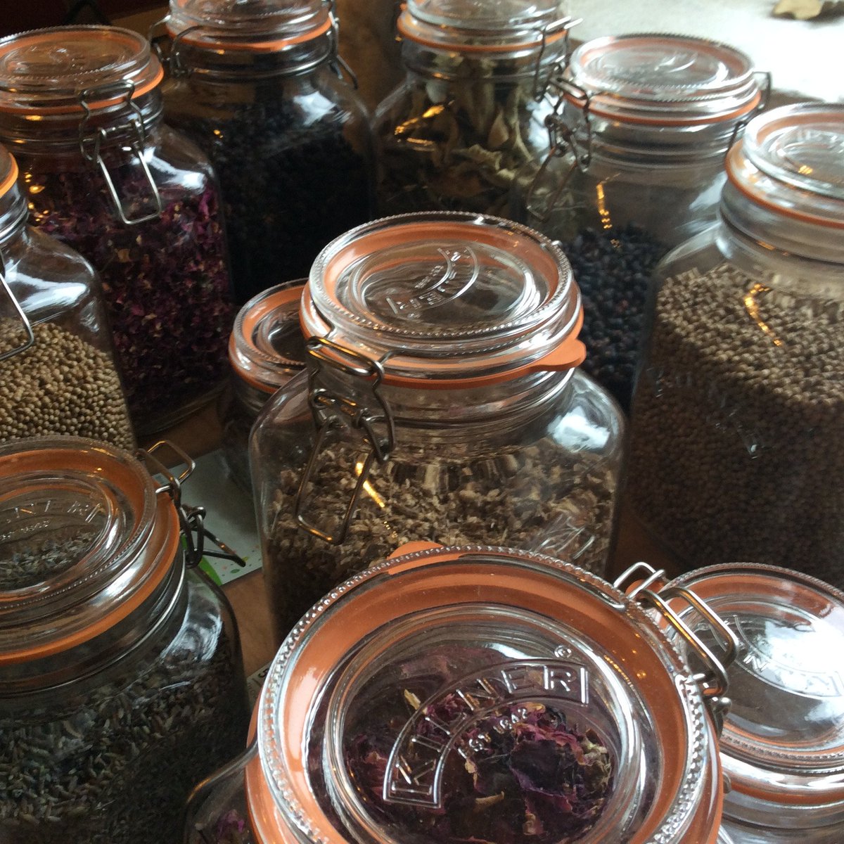 BrixhamCo's tweet photo. Next #ginrun started and it is already smelling better than the last one happy days #distillery #gindistillery #newgin #torbayhour #boosttorbay #lovebrixham https://t.co/v9J0Ef1nuh