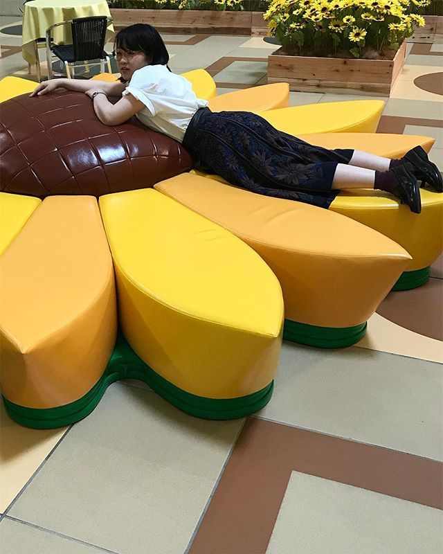ultranri73's tweet photo. .
This side of me I want a little more.
But inside it seems I’m just a little girl.
Nothing else.
#vincentvangogh#sunflower#fun#anxiety#bed#oneokrock#lyric#ilike 🌻 https://t.co/6Oa2yxQauf https://t.co/5wjm4qmOdP