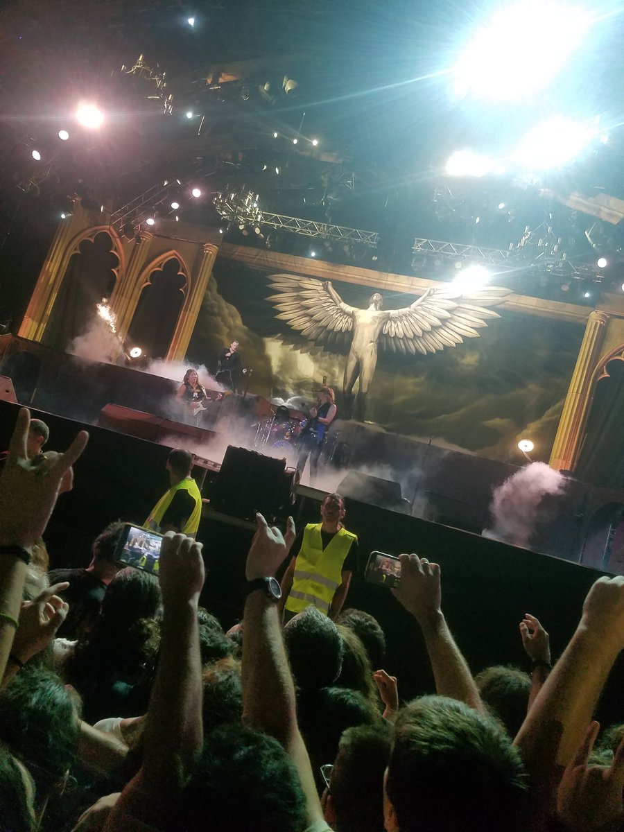 SinaTheMechanic's tweet photo. We Shall Never Surrender!
#Rockwave2018
#IronMaiden https://t.co/2XiSpuO88u