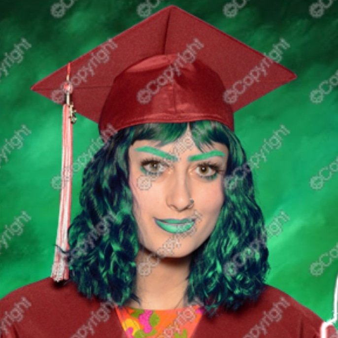 aarttrash's tweet photo. When the green screen was blue and your features we're also blue 😫😫😫 https://t.co/eNYQCSXCdm