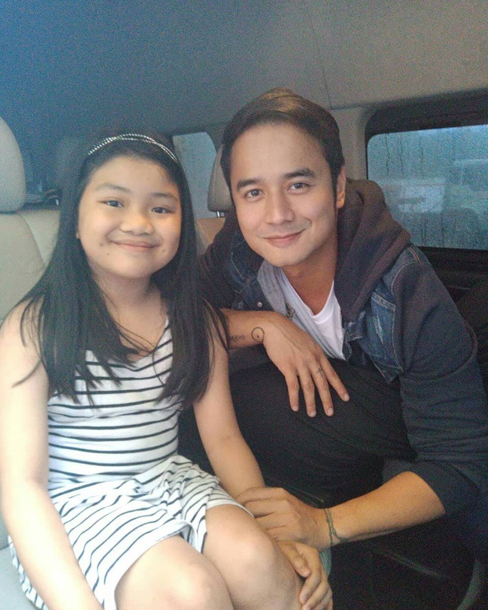 HukbongJM's tweet photo. quick meet uo after the mallshow.. thank you @1migueldeguzman .. thank you tita han,tito ron at sa buong family! ❤
#JMxRKXentroMallTour 
#ShadowDaysAreOverJM https://t.co/Xd548Vmra6