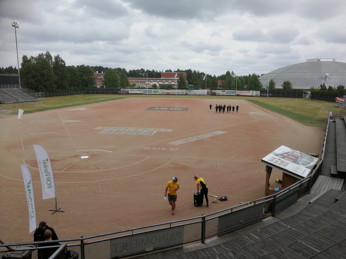 Tahkonleidit's tweet photo. Aamutreeni Hippoksella ja nyt alkuverkalla Raksilassa. Pelikeliä ja sähköä luvassa klo 16, @lipottaret -@Tahkonleidit #LetsGoLeidit https://t.co/NhzgQsYDf8