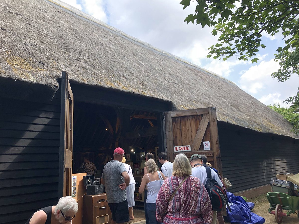 Have you spotted the <a href="/DiscoverMEssex/">DiscoverME</a> <a href="/LandOfTheFanns/">Land of the Fanns</a> horse drawn carriage heritage tour of Havering this morning? So far it’s visited <a href="/Thames_Chase/">Thames Chase</a> and <a href="/utb_museum/">Museum of Nostalgia</a>