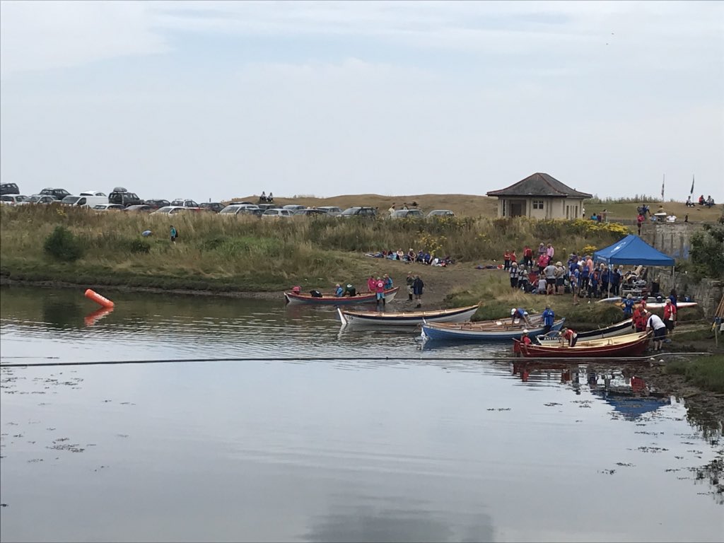 C_MAlexander's tweet photo. Good crowds -and great atmosphere - at the St Andrews Harbour Gala today! On ‘til 5pm and worth a visit if in area! @StAylesRC @marionmasons @StAndrewsNow @EventStAndrews https://t.co/LQiA7sq2q8