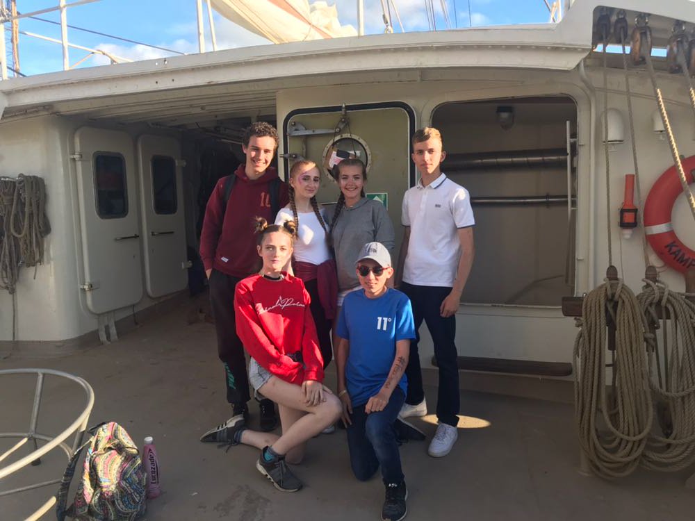 Chloe92314658's tweet photo. Thank you for allowing me to do this amazing experience ❤❤i have made new friends and i have had an adventurous week ⛵ @BuileHillVAC @WindseekerAtSea https://t.co/viuIrXIvqM