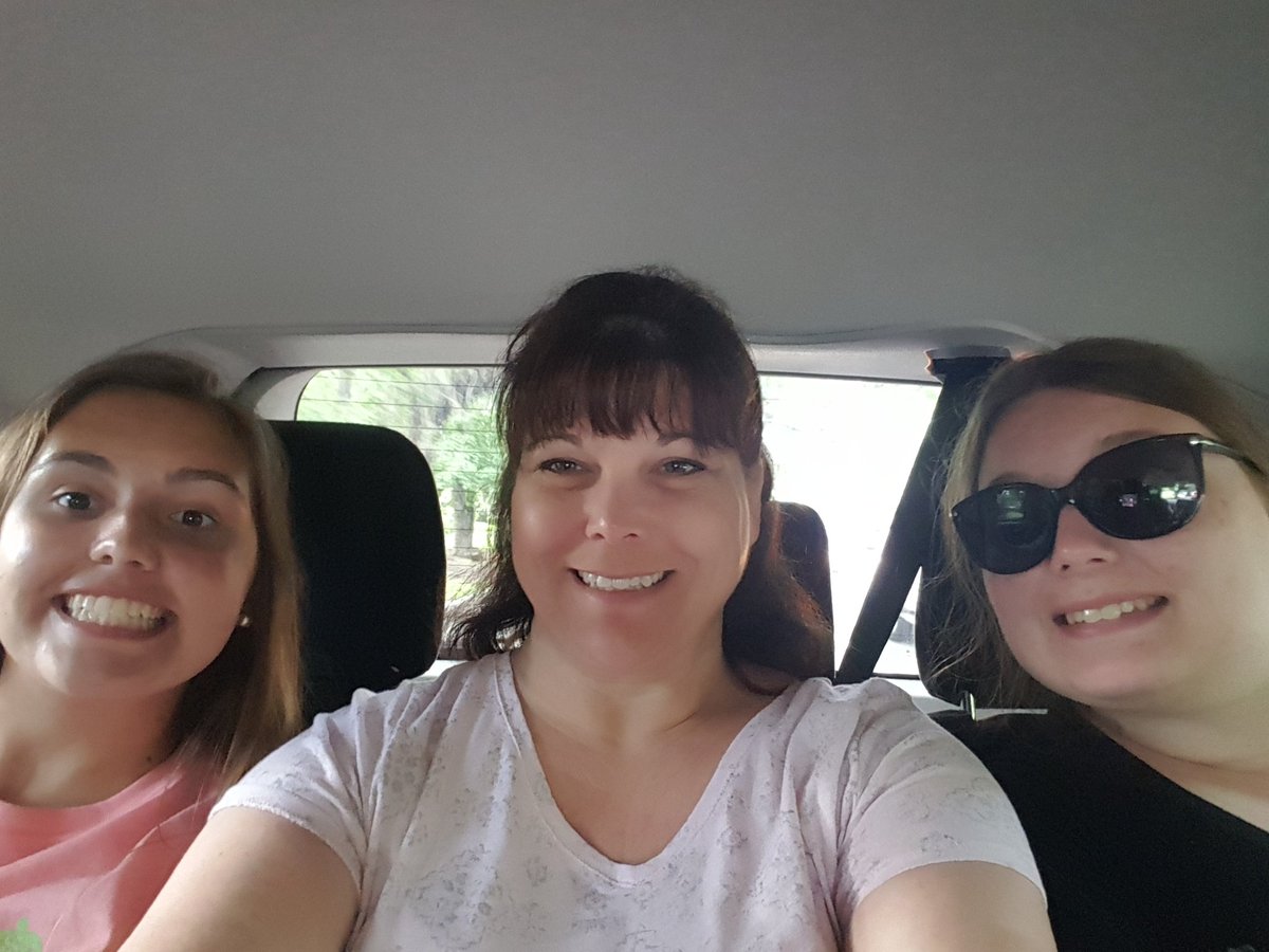 yoopergirl89's tweet photo. Going home selfie #byebyebeach #follybeach #edgeofamerica https://t.co/lLOIa9FlMU