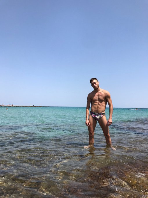 4 pic. Vacation in #puglia #holiday #gay https://t.co/zCSB0zWBuu