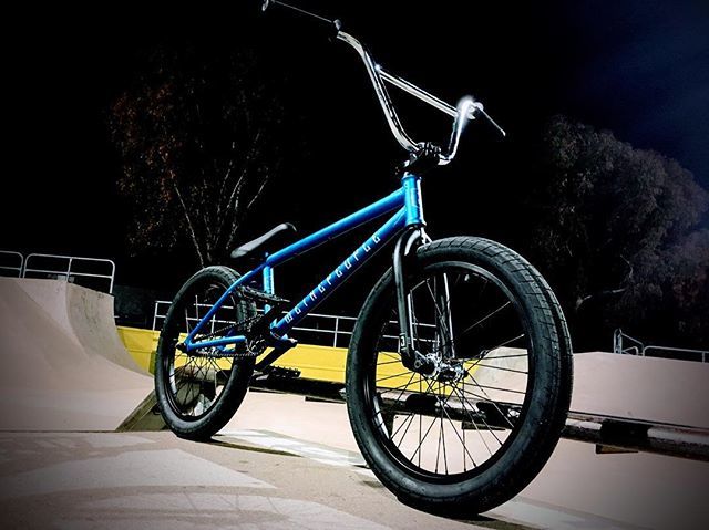 aidos_evans's tweet photo. Switching it up 🎢
==================
#sendit #skate #street #skatepark #fresh #sharp #bmx #dropin #wethepeople #wtp #mattmetallicblue #salt #grind #chrome #nightout #mates #beats #highhops #shred #pedal #freestyle #pushys #ride #pedal #singlespeed #p… https://t.co/5jYXUN7vKi https://t.co/RCzZi7rTTR