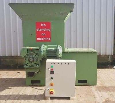 Large Shredder or Granulator wanted (Industrial or Farming) plasticatbay.org/2018/07/21/lar…