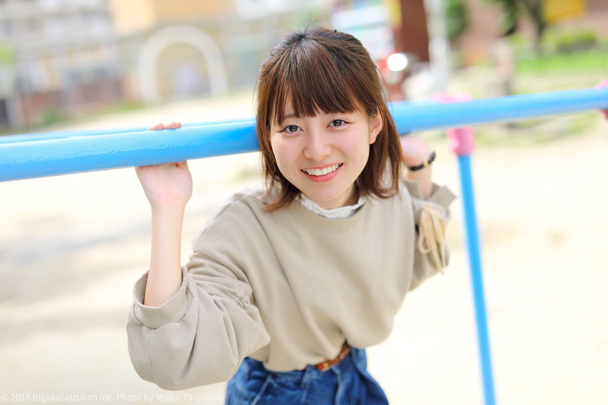 美学生図鑑 on X: 【美学生図鑑更新！】 同志社大学法学部1回生の戸倉寧々ちゃん。5歳上の姉、双子の妹、8歳年下の妹の四姉妹で家族仲良く暮らしているそうです👩‍👩‍👧‍👧🏠  👉 t.co4hsZt1t4OJ t.coJgFyZsQEox  X