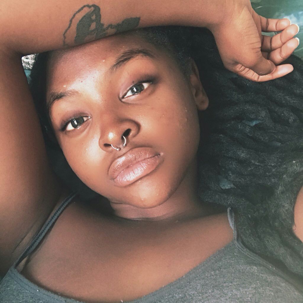 KhaedaReloaded's tweet photo. #FineSkinWomen Greetings lovelies 😊😇 https://t.co/nhp4lUPnvt