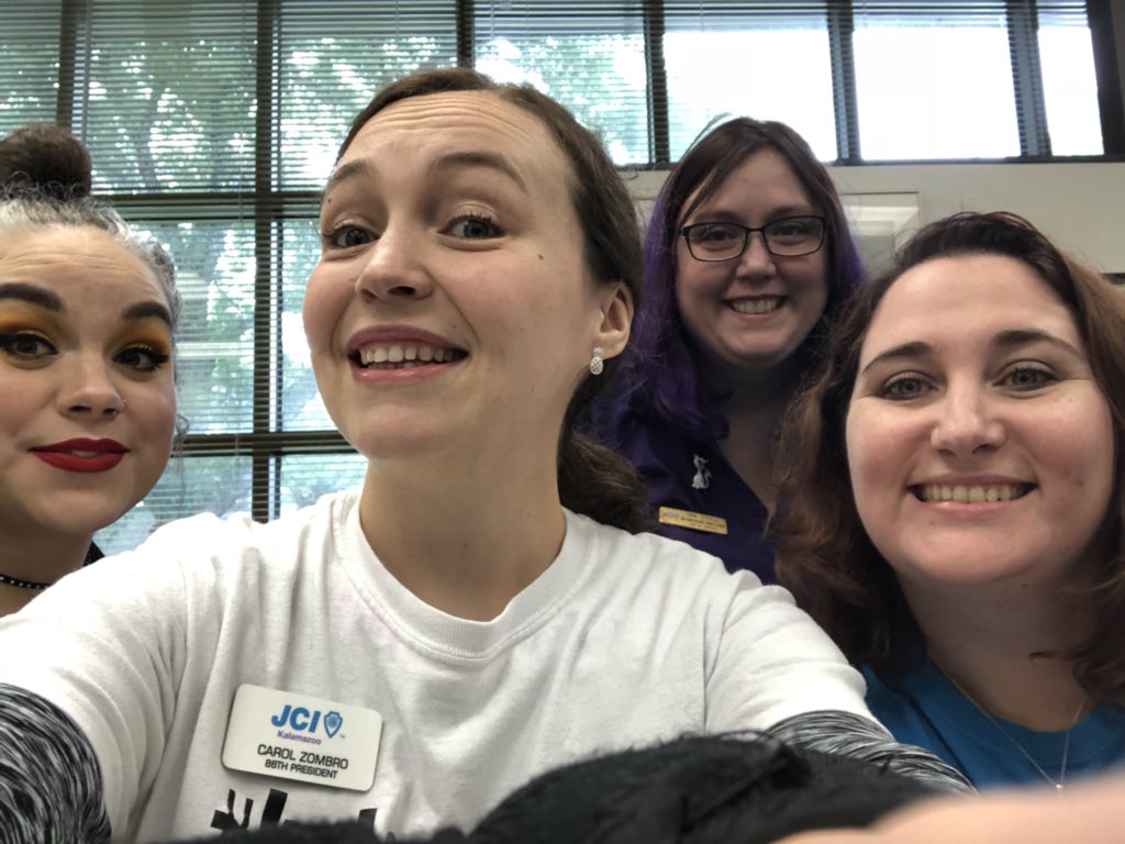 JCIKalamazoo's tweet photo. Learning about #memberactivation with President @noley80. “That stick figure has a very long neck. Jaycees are giraffes.” #backrowshenanigans #whyijaycee https://t.co/0DbQLSWQgB