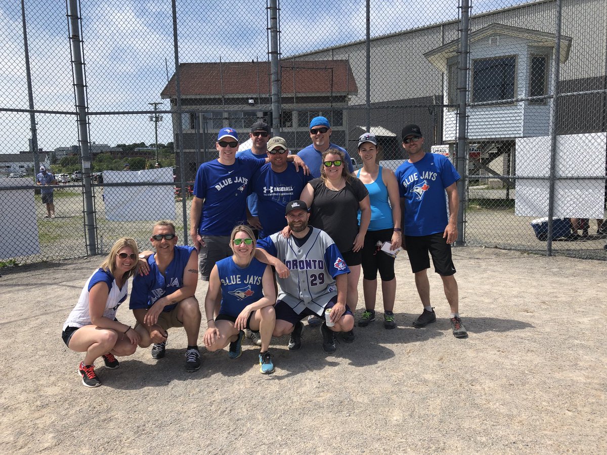 Elliott Dental pulling out the big guns for a good Charity ☀️⚾️ Thanks for your support