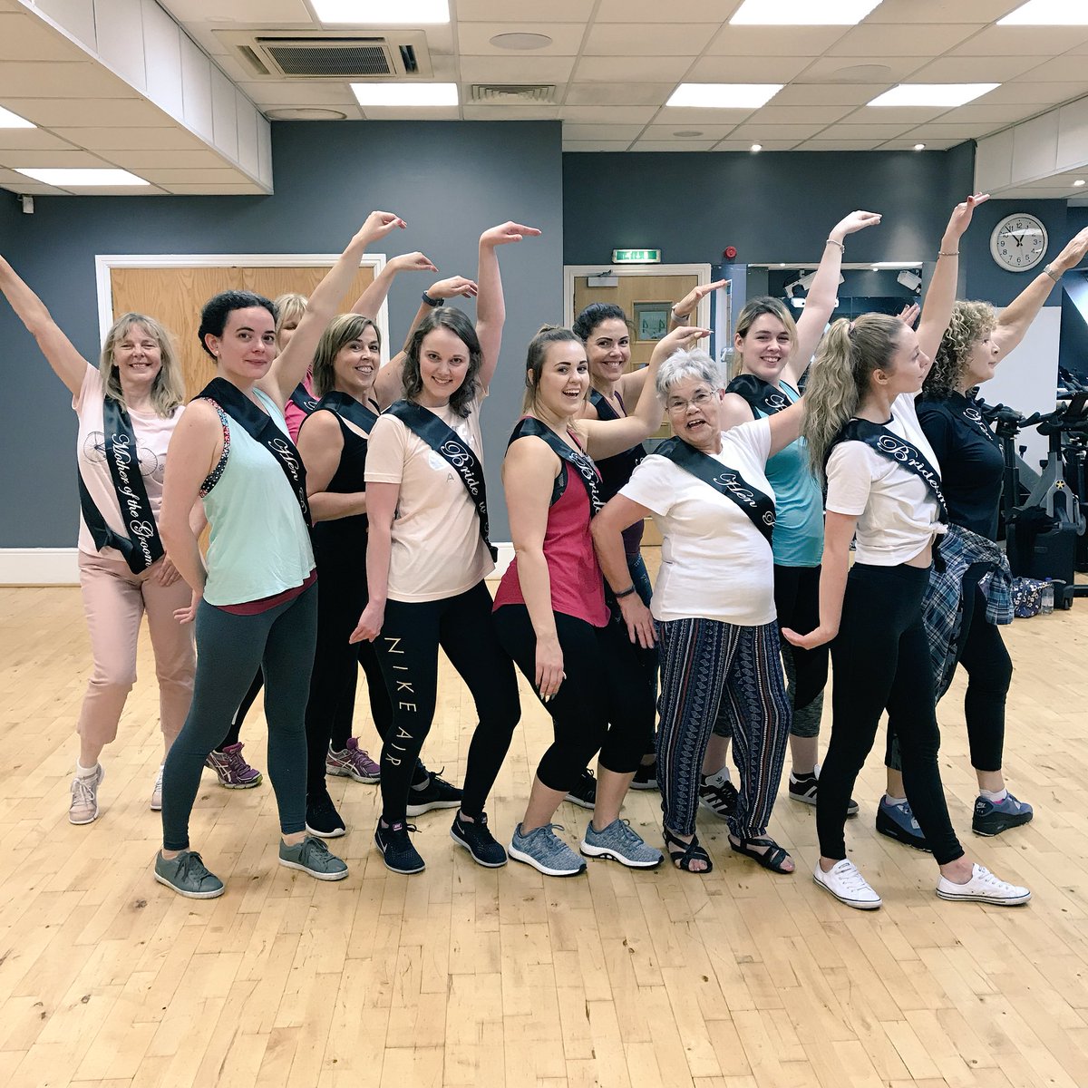 LeahCheerCo's tweet photo. Had a great afternoon with Lauren and her #jiving #hens going back to the #50s and learning all the best moves! 

@CheerleadingCo #Edinburgh #cheercohens #henparty #henweekend #swingdance #danceparty #teambride #50sdance #tccfamily https://t.co/baD2TMR9Ce