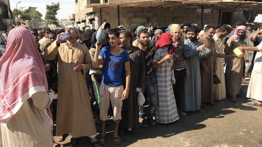 AboudHamam's tweet photo. #الرقة اليوم : منذ قليل
قسد تفرج عن ١١٤ موقوفا من ابناء الرقة تم اعتقالهم خلال الحملة الامنية الاخيرة "منذشهر"في المدينة والريف. https://t.co/mOVPvYr9Nn