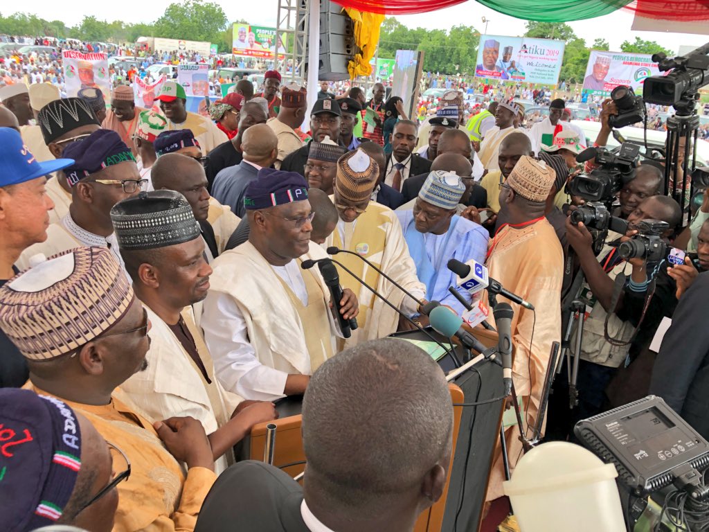 benmurraybruce's tweet photo. The turnout is one of a kind. Never been anything like this. Indeed, power is returning to the people! #PDPMegaRally #Adamawa #LetsGetNigeriaWorkingAgain https://t.co/wXpM48IU5Z