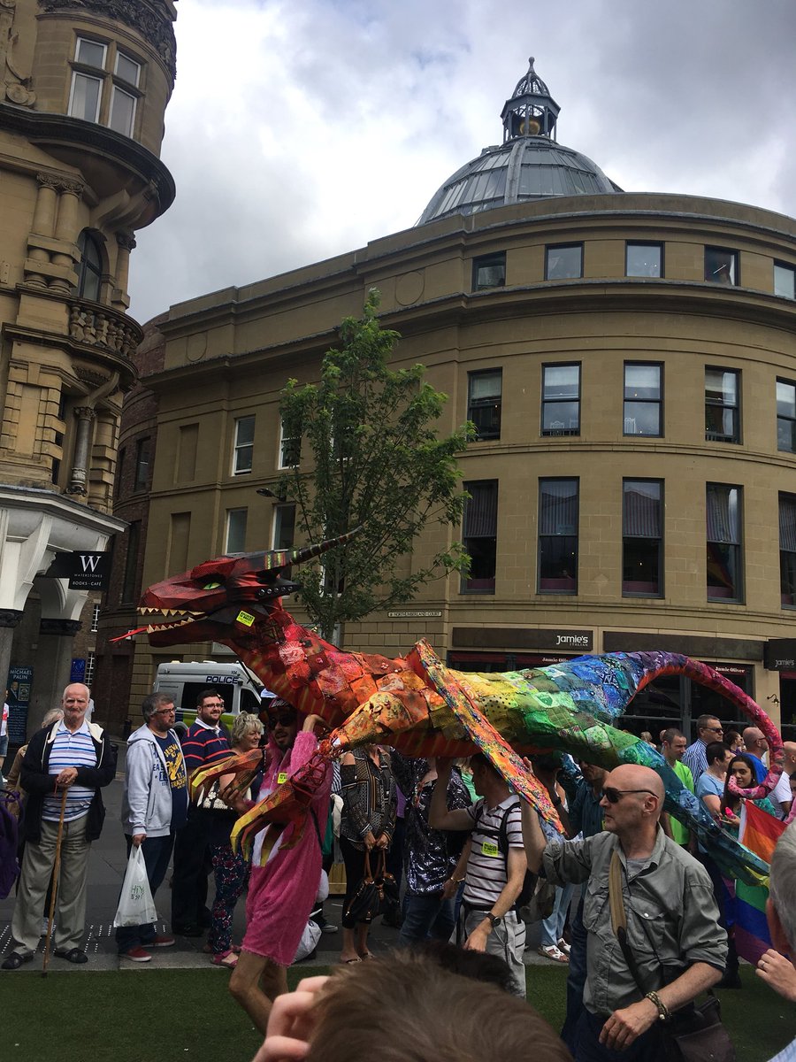 thatmuseummuse's tweet photo. Awesome #NorthernPride parade! #NewcastlePride https://t.co/tpo1D3YdVB