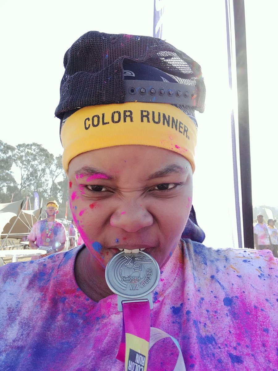ceayaz's tweet image. #medihelpfun #colourrun #happiest5k