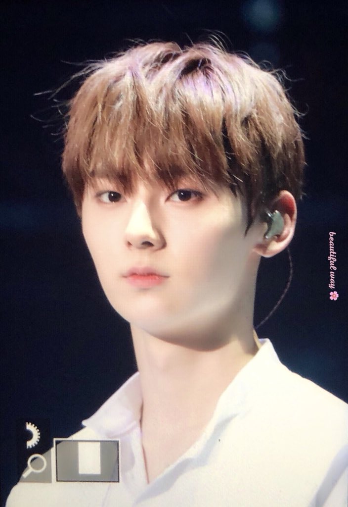 btfway_mh's tweet photo. 180721 #황민현 
오늘도 많이 귀여워 ✨✨✨🦊🦊 https://t.co/KLSCx7ifvX