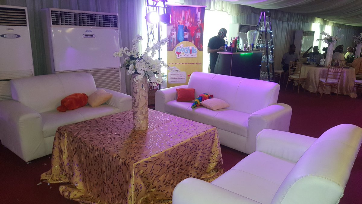 GoChillsBar's tweet photo. What we do on weekends.
#DrinksService
#BarService
#Cocktails
#Mocktails
#LoungeService
We are very affordable.
Contact in bio.
PLEASE KINDLY RETWEET. https://t.co/oGuN5ZduSt