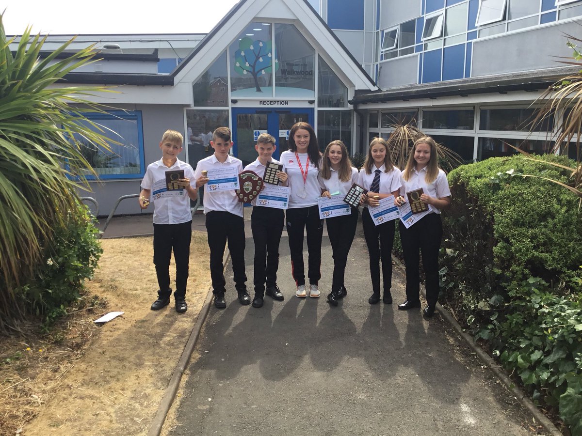 WalkwoodSchool's tweet photo. Brilliant day yesterday with Kelly Smith at our Sports Awards. Well done to all our pupils who have been involved with sport and leadership this year. #TeamWalkwood #SportsAssembly #Proud https://t.co/OiXFKWJ7r1