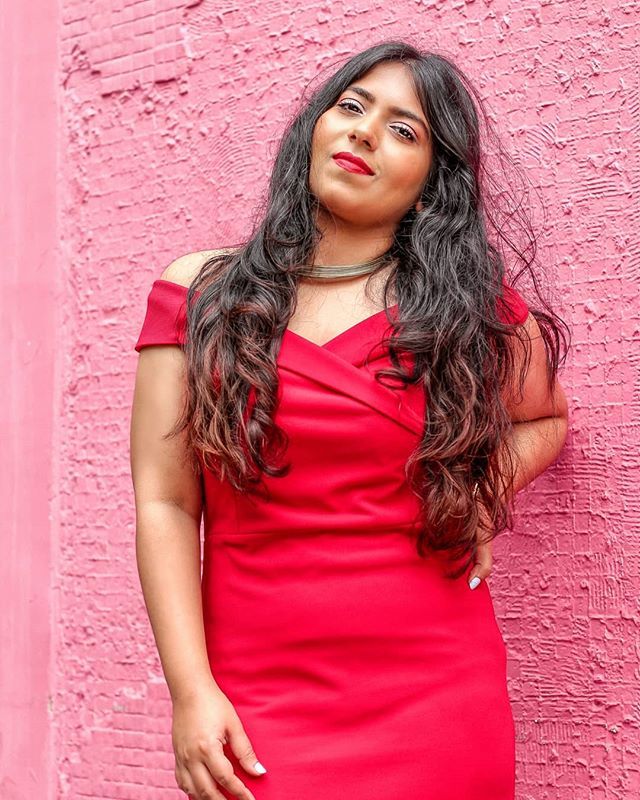 bhumika_t's tweet photo. Did you check out this latest blog post? Link in bio 😊 In love with this red dress, also these are no heat overnight curls and I have recorded a tutorial for the same, coming soon 😁 #reddress #indianblogger #fbloggers #indianfashionblog #indianblogge… https://t.co/DQUaQJUJch https://t.co/PiT7l89uPq