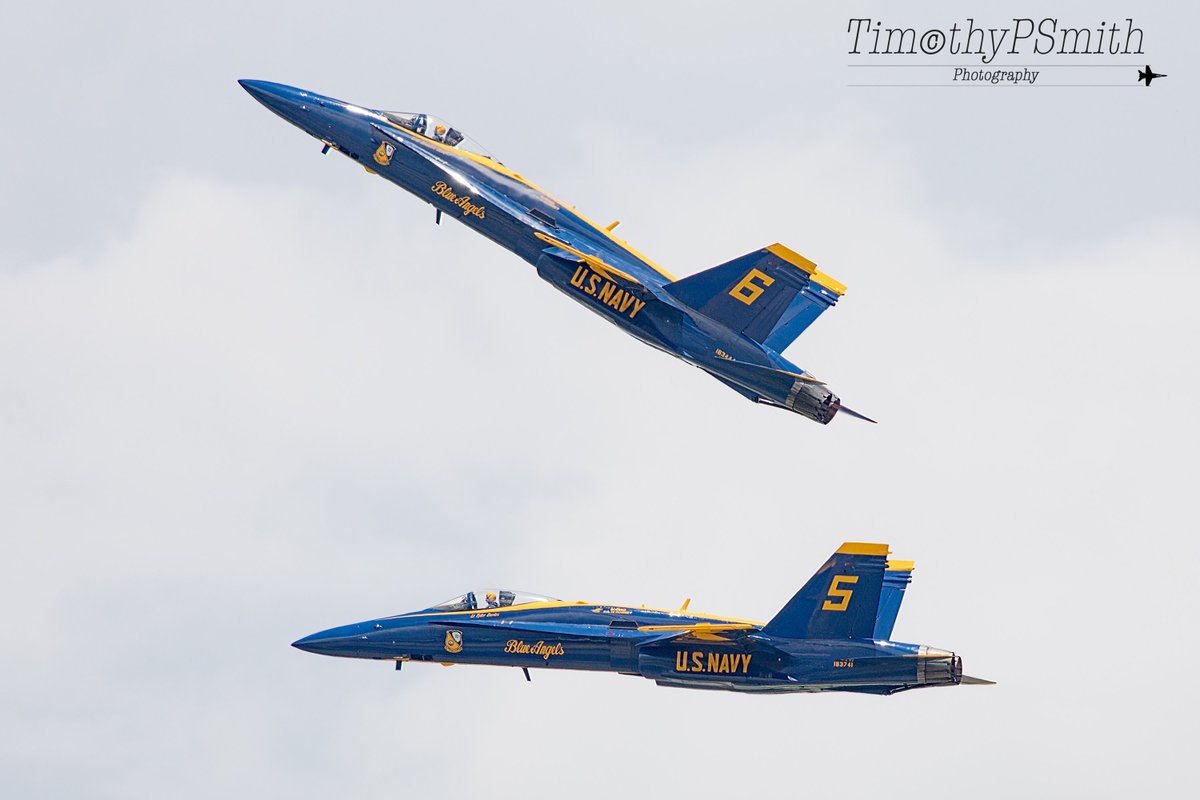 TPS_Photog's tweet photo. @BlueAngels Practice at #NASPensacola , Thursday, 07/05/18
LT Tyler Davies #5 (Lead Solo) and LCDR Brandon Hempler (Opposing Solo) perform βSection High Alpha Passβ
#DynamicDuo
#SolosRock π€π»
#ProudAmerican
#FA18
#BluesLife
#MilitaryAviation #AviationPhotography
#AVgeek https://t.co/kfzdDomohT