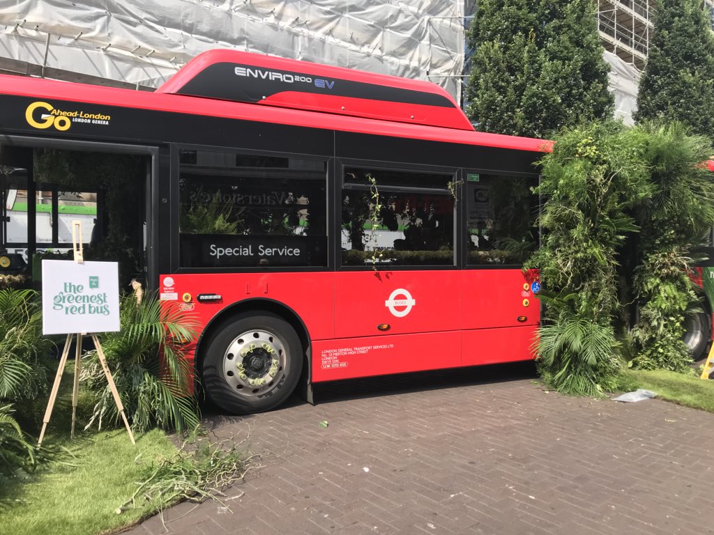 kosmoj87's tweet photo. @Go_Ahead_London #greenestredbus https://t.co/Os5OKzaxLN