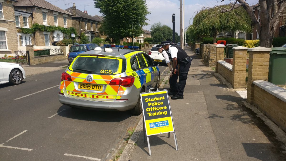 MPSSpecials's tweet photo. Two new MSC officers from @MPSNewham are learning their craft on day two of their induction. They're keen to make their #specialcontribution and nearly good to go on your streets #kfmsc https://t.co/ehFuoVNvdt